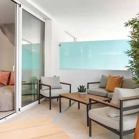 Modern Center Steps From The Appartement Fuengirola