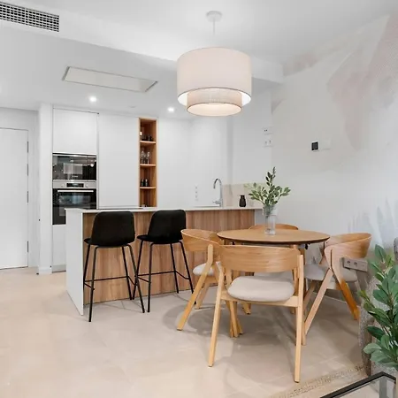 Modern Center Steps From The Appartement Fuengirola